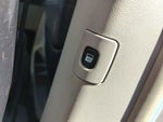 2016 Town and Country Thumbnail 17