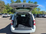 2016 Town and Country Thumbnail 18