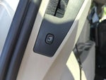2016 Town and Country Thumbnail 20
