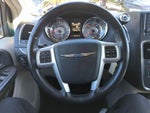 2016 Town and Country Thumbnail 32