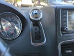 2016 Town and Country Thumbnail 37