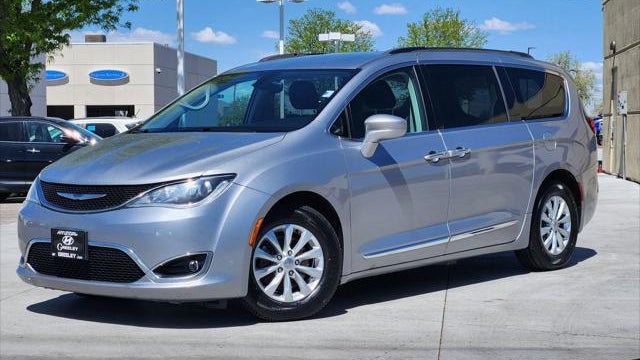 Preowned 2017 Chrysler Pacifica Touring-L for Sale