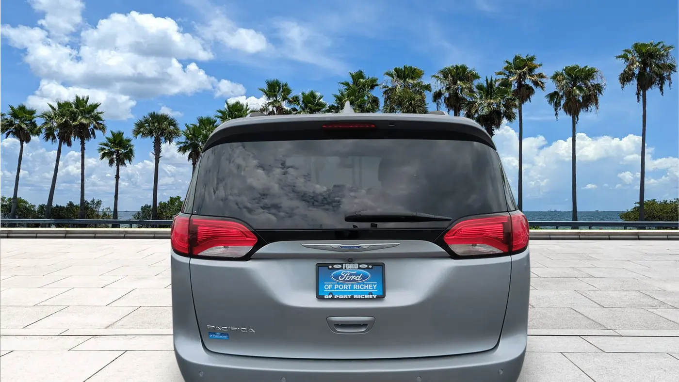 2018 Chrysler Pacifica Touring L
