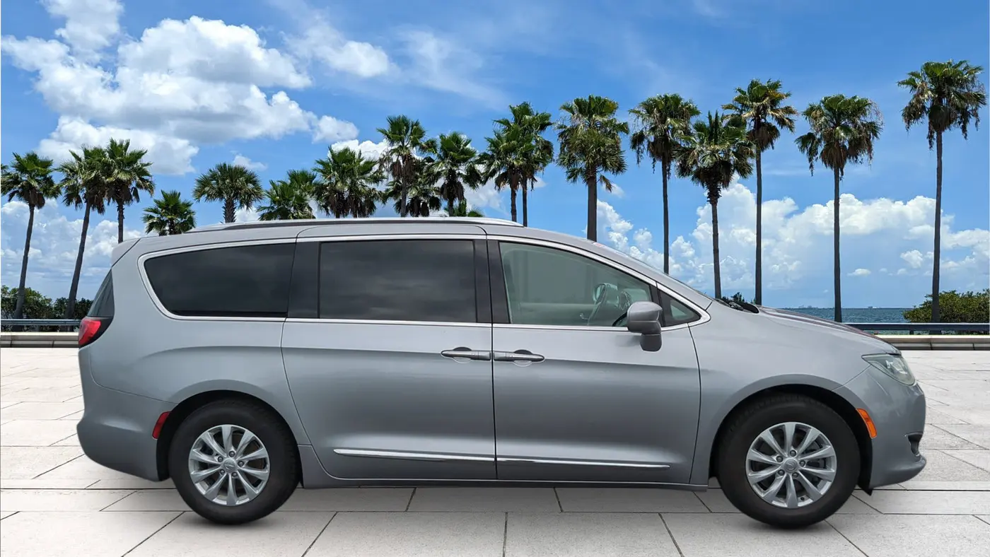 2018 Chrysler Pacifica Touring L