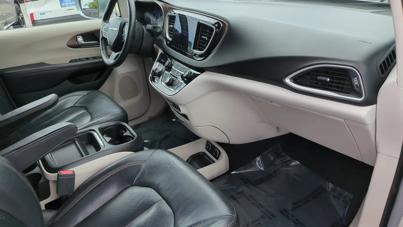2018 Chrysler Pacifica Touring L