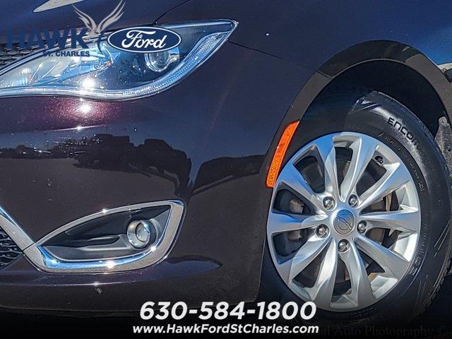 2019 Chrysler Pacifica - $16,500