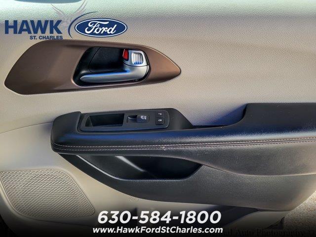 2019 Chrysler Pacifica - $16,500