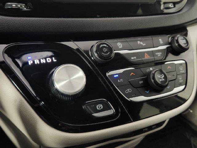 2020 Chrysler Pacifica - $15,572