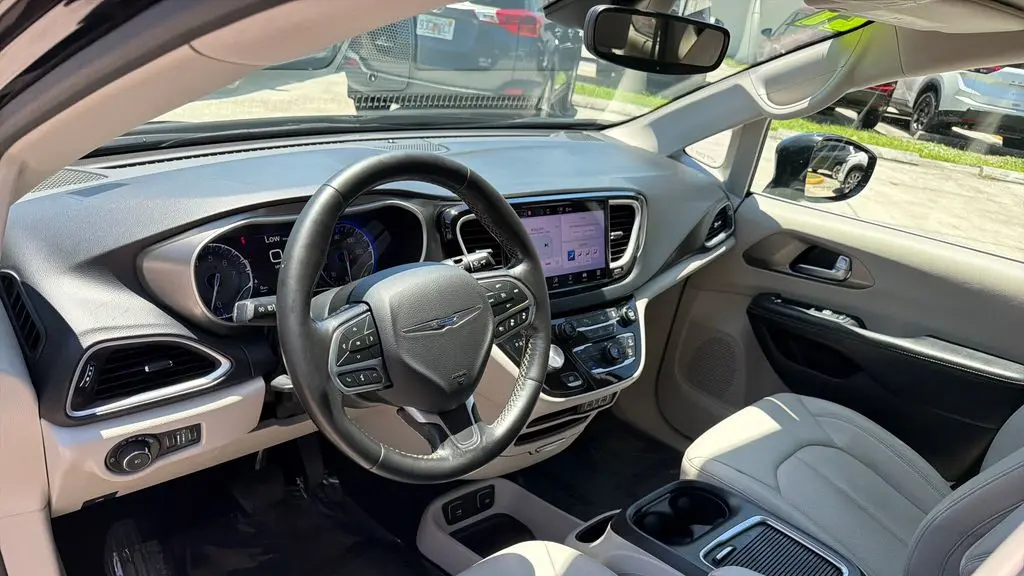 2021 Chrysler Pacifica Touring L