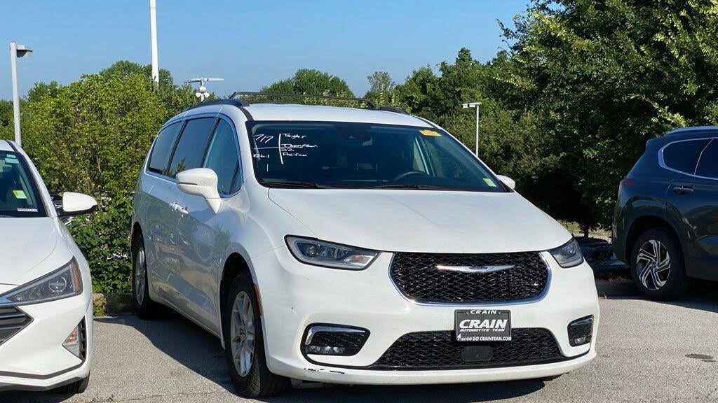 Preowned 2022 Chrysler Pacifica Touring L for Sale
