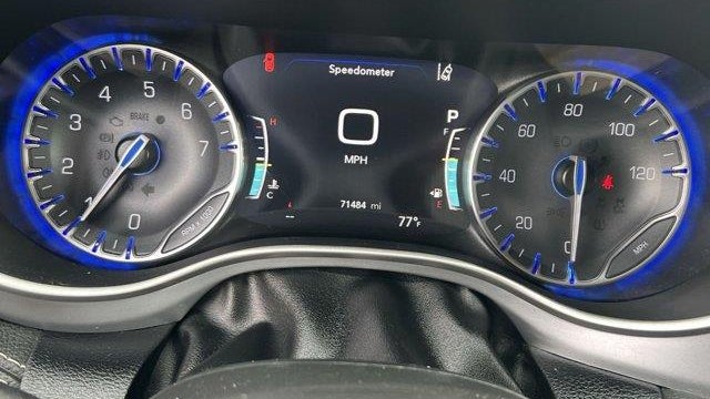 2022 Chrysler Pacifica Touring L