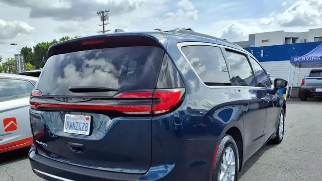 2022 Chrysler Pacifica Touring L