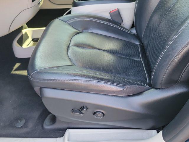 2022 Chrysler Pacifica - $13,999