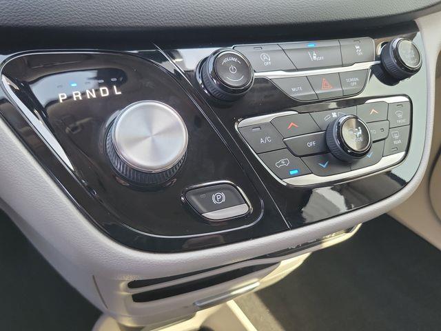 2022 Chrysler Pacifica - $13,999