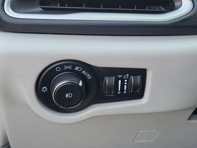 2022 Chrysler Pacifica - $13,999