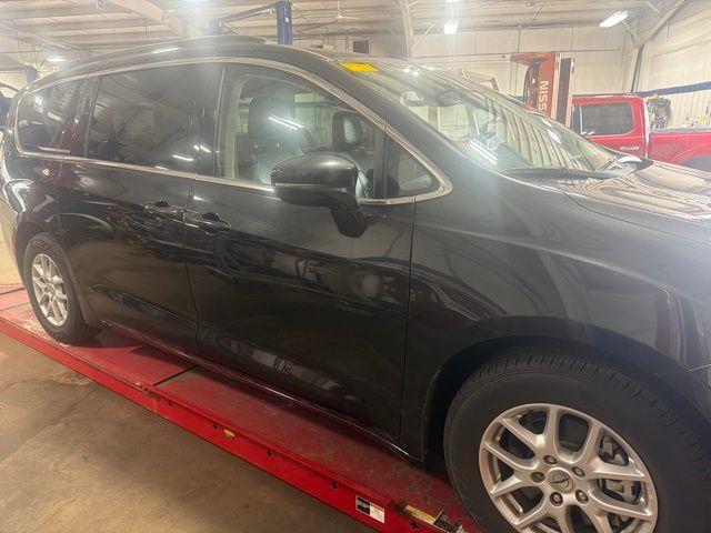 2022 Chrysler Pacifica - $21,290