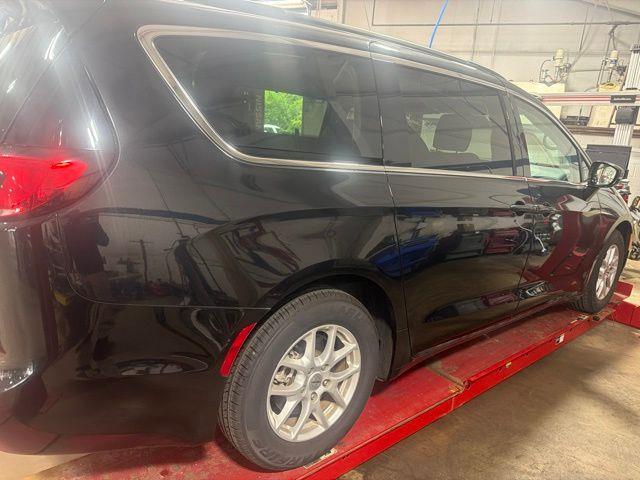 2022 Chrysler Pacifica - $21,290