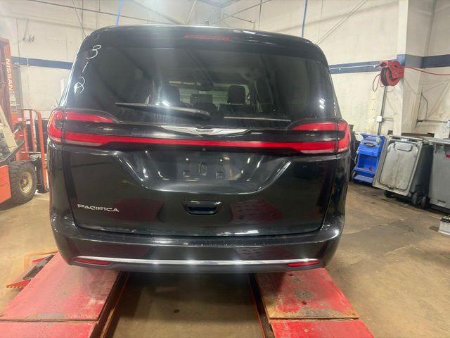 2022 Chrysler Pacifica - $21,290