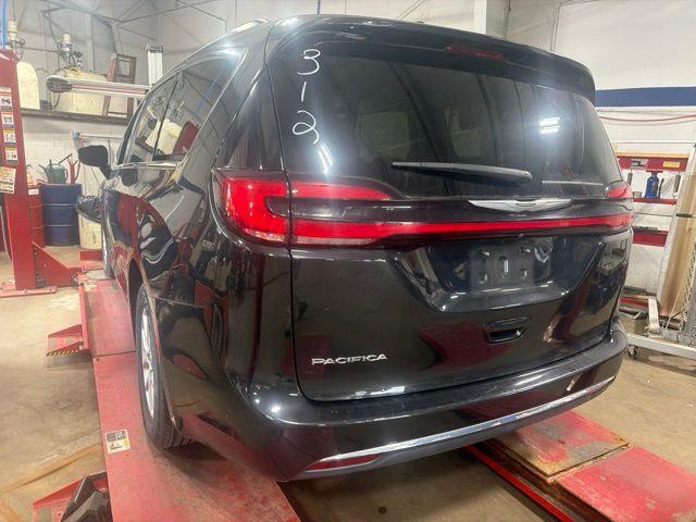 2022 Chrysler Pacifica - $21,290