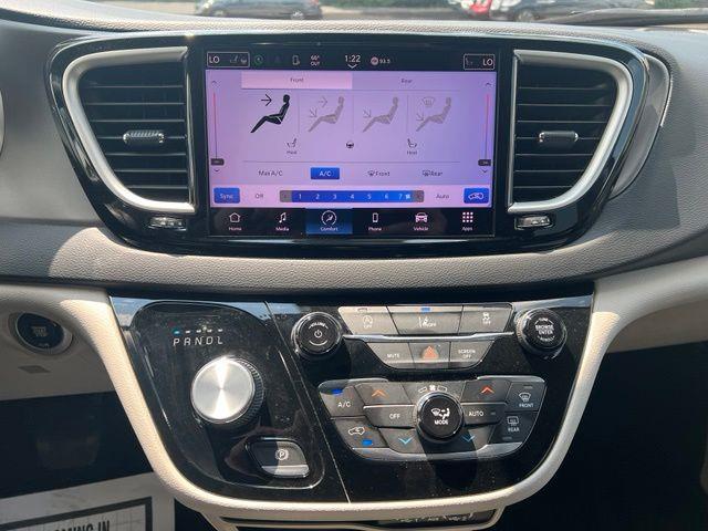 2022 Chrysler Pacifica - $21,290