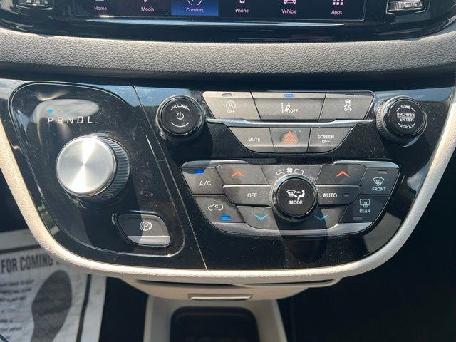 2022 Chrysler Pacifica - $21,290