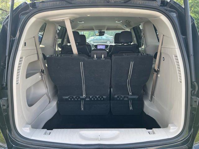 2022 Chrysler Pacifica - $21,290