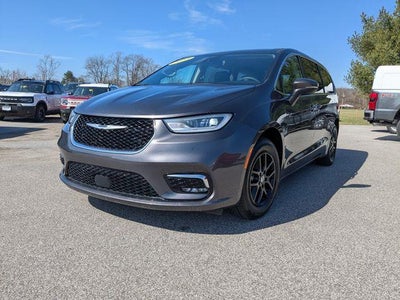 Photo of a 2023 Chrysler Pacifica Touring L 4DR Mini-Van for sale