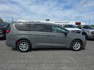 2023 Chrysler Pacifica Touring L 4DR Mini-Van