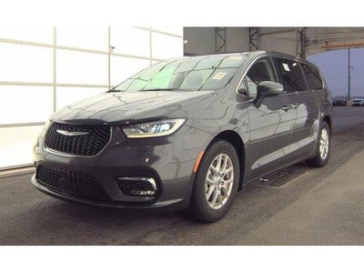 Photo of a 2023 Chrysler Pacifica Touring L 4DR Mini-Van for sale