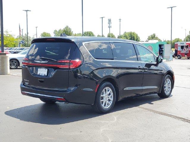 2023 Chrysler Pacifica - $21,500
