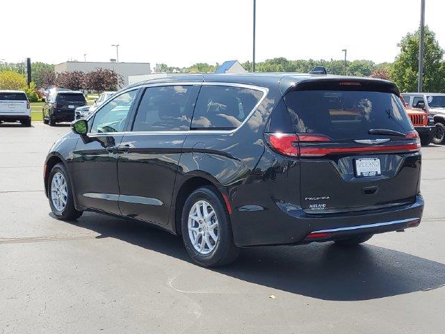 2023 Chrysler Pacifica - $21,500