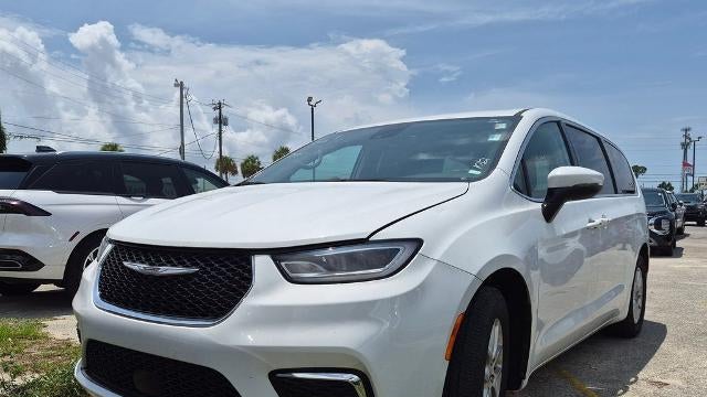 Preowned 2023 Chrysler Pacifica Touring L for Sale