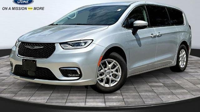 Preowned 2023 Chrysler Pacifica Touring L for Sale