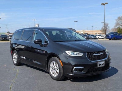 Photo of a 2023 Chrysler Pacifica Touring L 4DR Mini-Van for sale