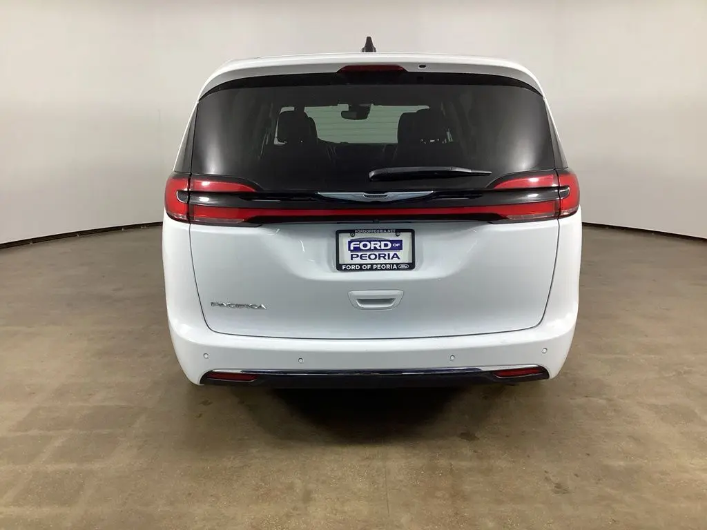 2024 Chrysler Pacifica - $24,664