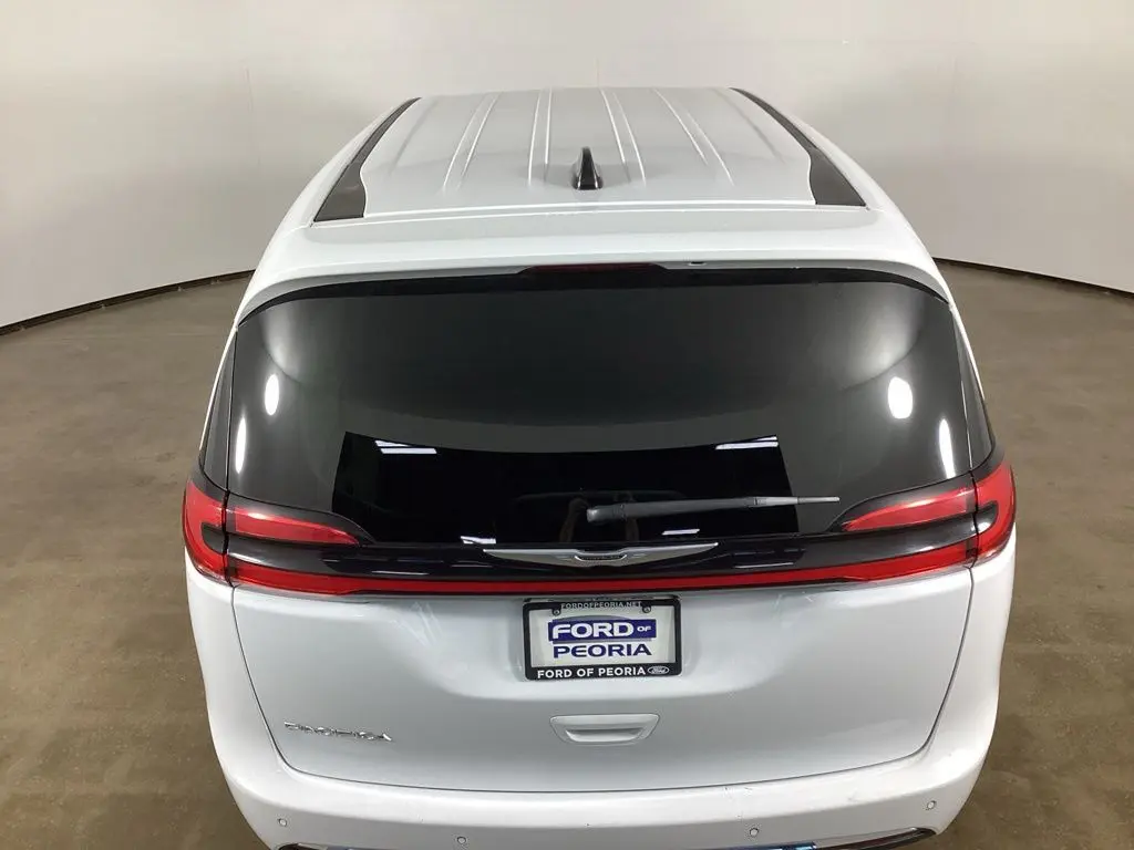 2024 Chrysler Pacifica - $24,664