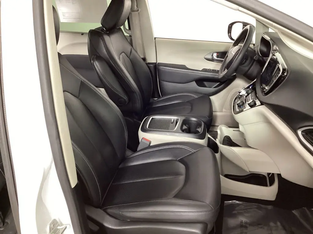2024 Chrysler Pacifica - $24,664