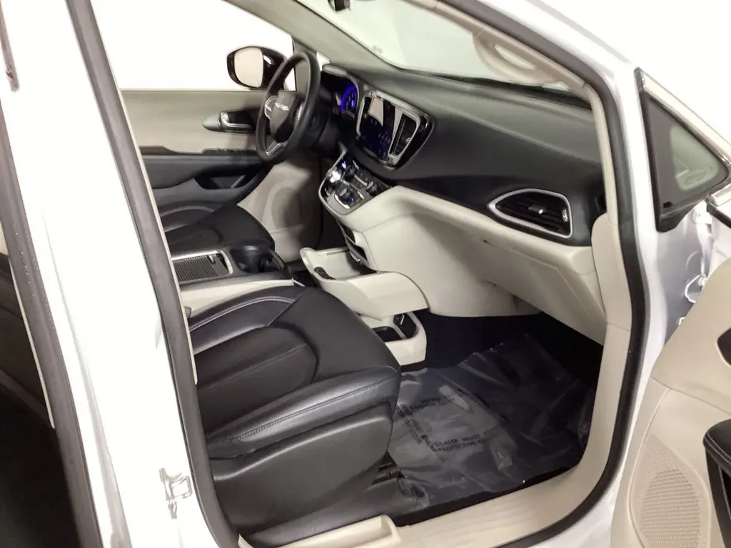 2024 Chrysler Pacifica - $24,664