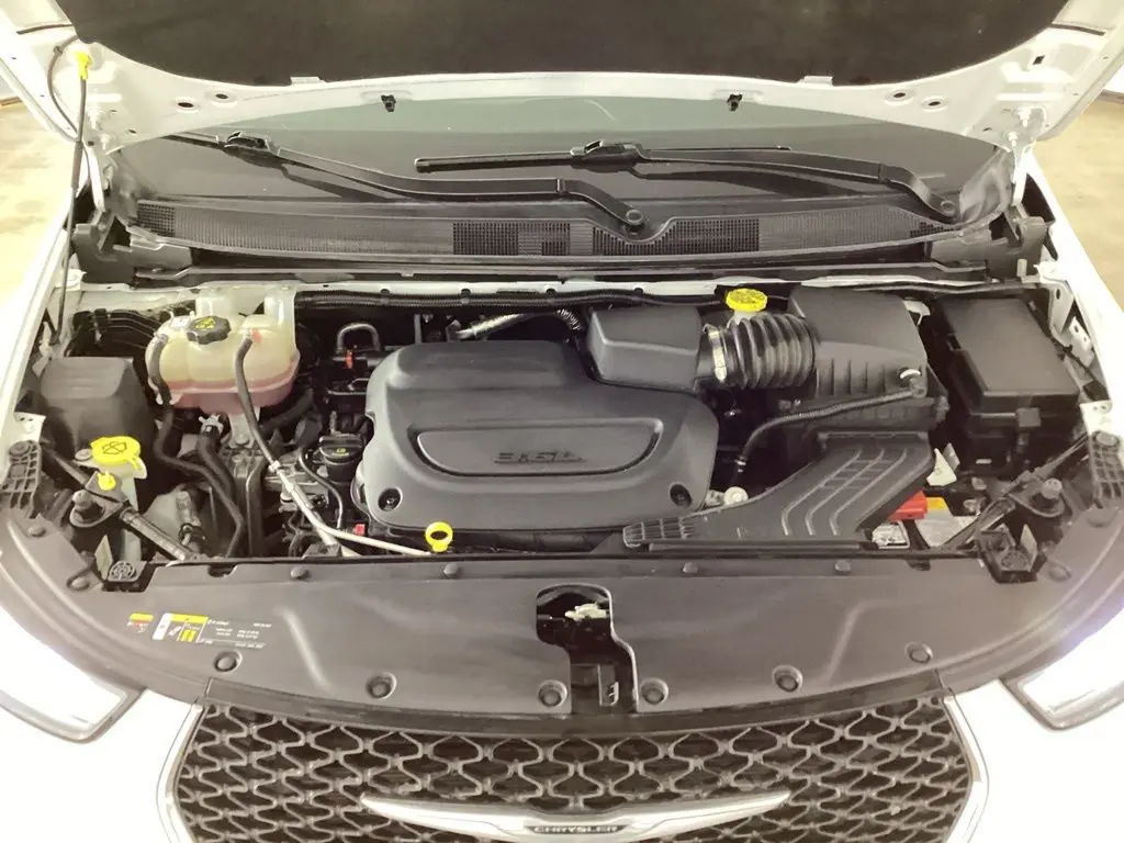 2024 Chrysler Pacifica - $24,664