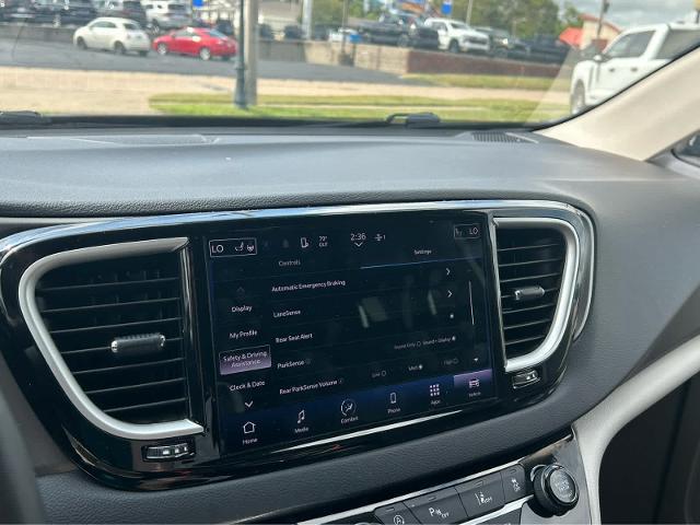 2024 Chrysler Pacifica