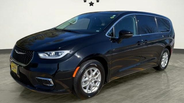 Preowned 2024 Chrysler Pacifica Touring L for Sale