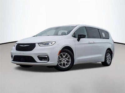 Photo of a 2024 Chrysler Pacifica Touring L 4DR Mini-Van for sale