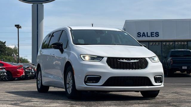 Preowned 2024 Chrysler Pacifica Touring L for Sale