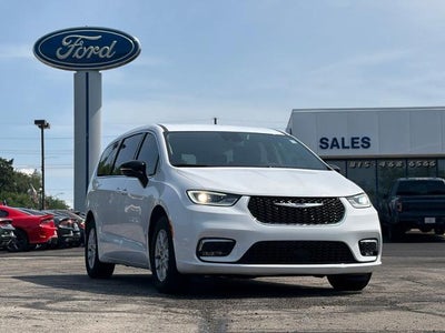 2024 Chrysler Pacifica Touring L 4DR Mini-Van
