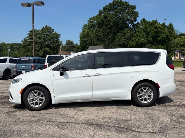 2024 Chrysler Pacifica - $35,898