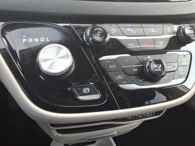 2024 Chrysler Pacifica - $24,791