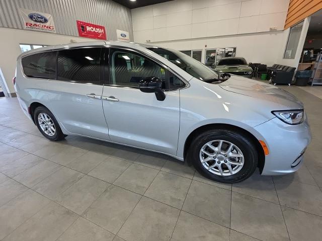 2024 Chrysler Pacifica - $22,079