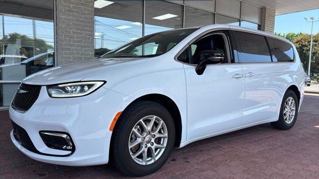 Preowned 2024 Chrysler Pacifica Touring L for Sale