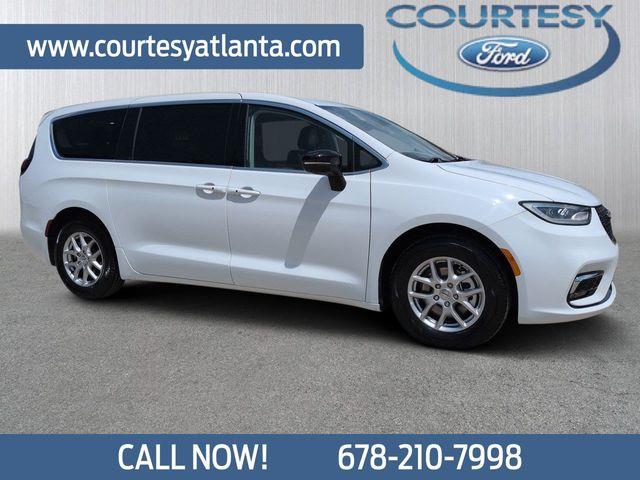 2024 Chrysler Pacifica - $19,850