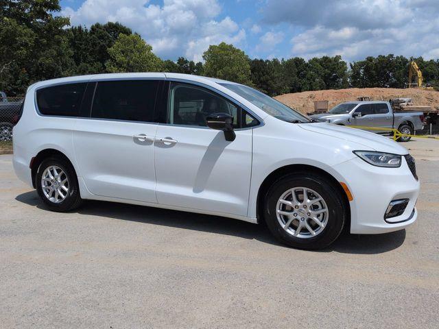 2024 Chrysler Pacifica - $19,850